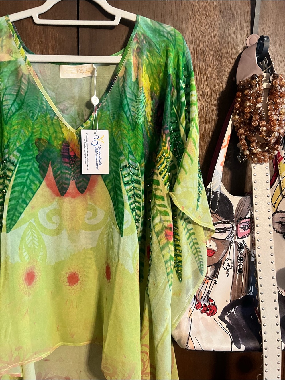 Green Leaf-Print V-Neck Tunic Top